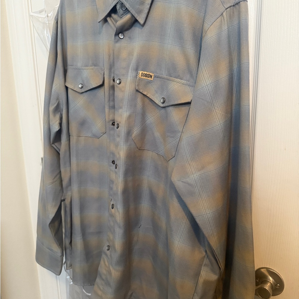 DIXXON Men's Gray and Gold Generations Plaid Shirt